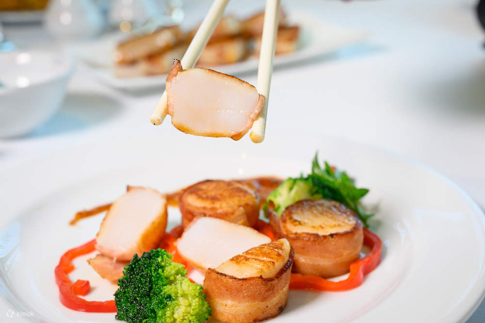 Dim Sum Buffet at The Emperor Montien Riverside Hotel