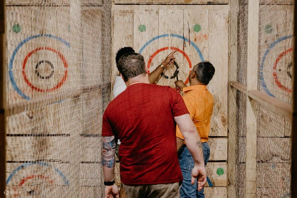 Axe Throwing Experience in Melbourne Klook