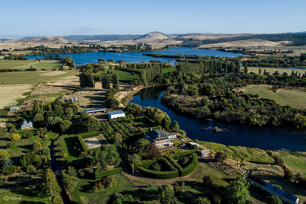 ลอว์เรนนี เอสเตท