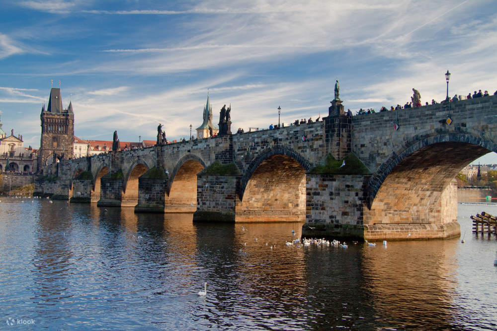 Terokai Bandar Baharu Prague: Lawatan Berjalan Kaki ke Mercu Tanda ...