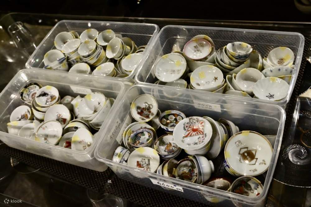 Japanische traditionelle Kintsugi-Erfahrung in Tokio