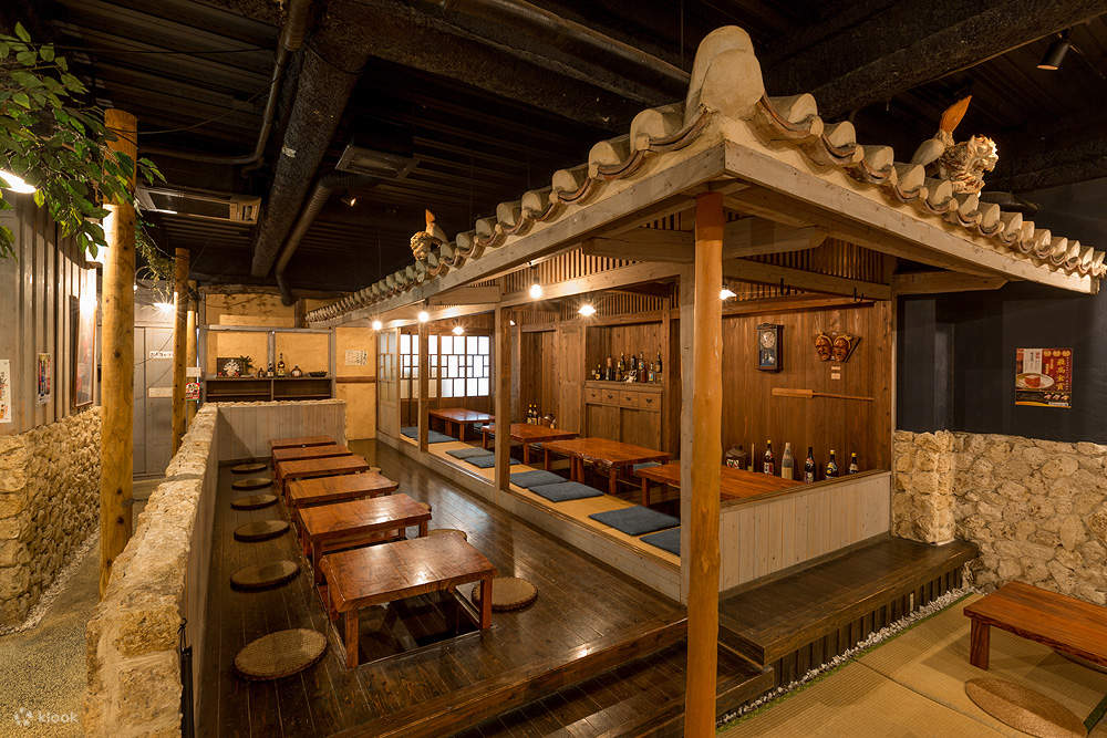 Bersantap di Okinawa Hateruma Masakan Okinawa - Okinawa