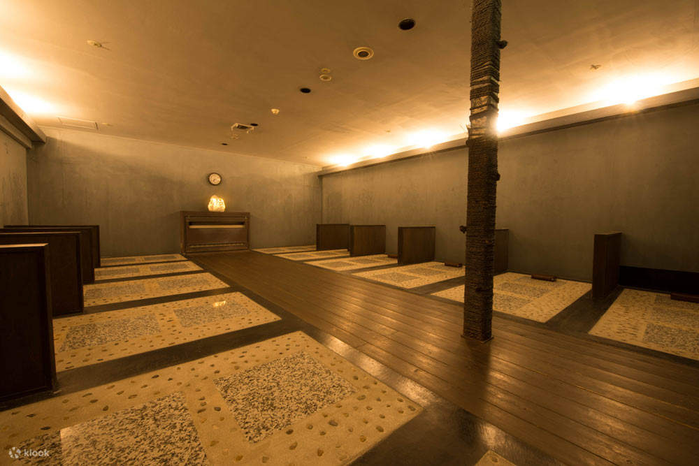 其他休閒設施包括基岩浴、魚療、燈籠露臺以及溫泉池。