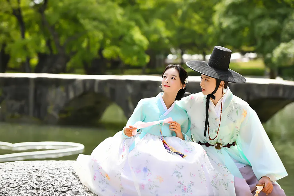 Hanbok Rental at Changdeokgung Hanboknam Store