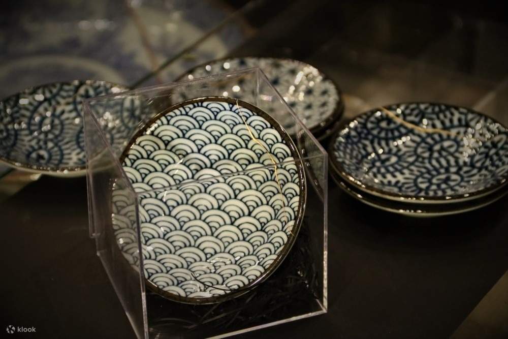 Japanische traditionelle Kintsugi-Erfahrung in Tokio