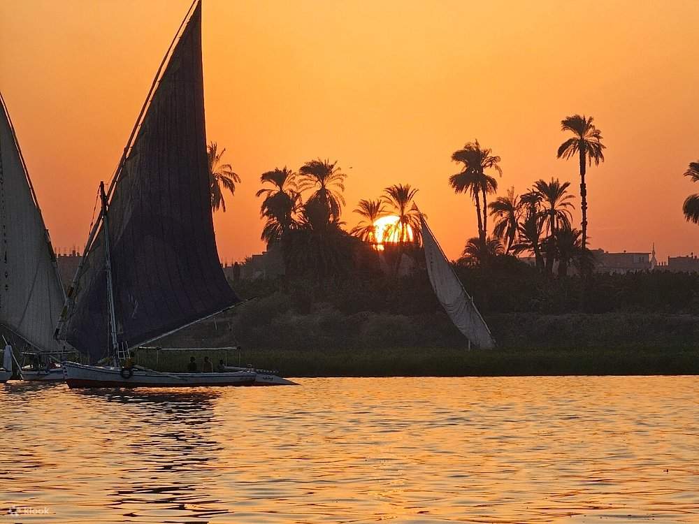 Private Sunset Felucca Ride di Sungai Nil di Luxor