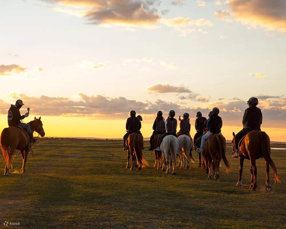 Dreamy autumn scenery of Inner Mongolia grassland in Arxan 7 days ...