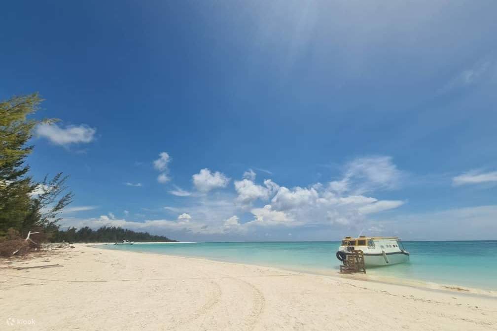 Mengalum Island Day Tour With Massage Experience