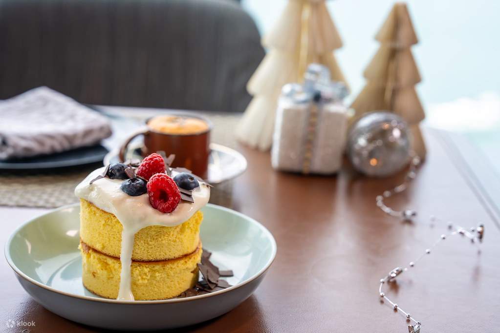 Hyatt Centric Victoria Harbour Hong Kong - Cruise Restaurant & Bar Dining Offers