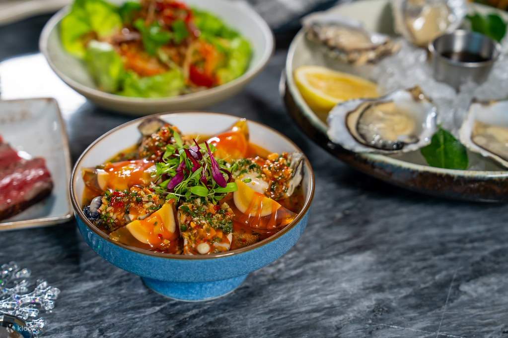 Hyatt Centric Victoria Harbour Hong Kong - Cruise Restaurant & Bar Dining Offers