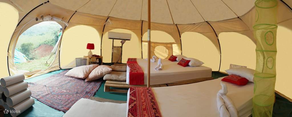 Comfortable tent in twin bed tent with air conditioner