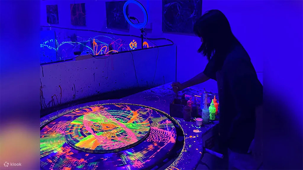 Spin Paint House 的旋转艺术