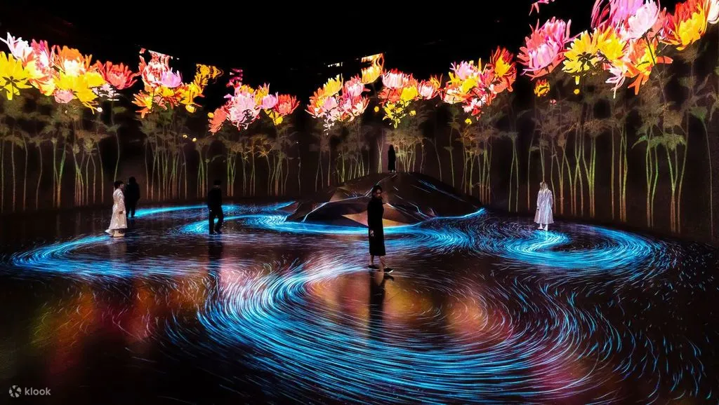 teamLab 无界美术馆《水粒子世界》