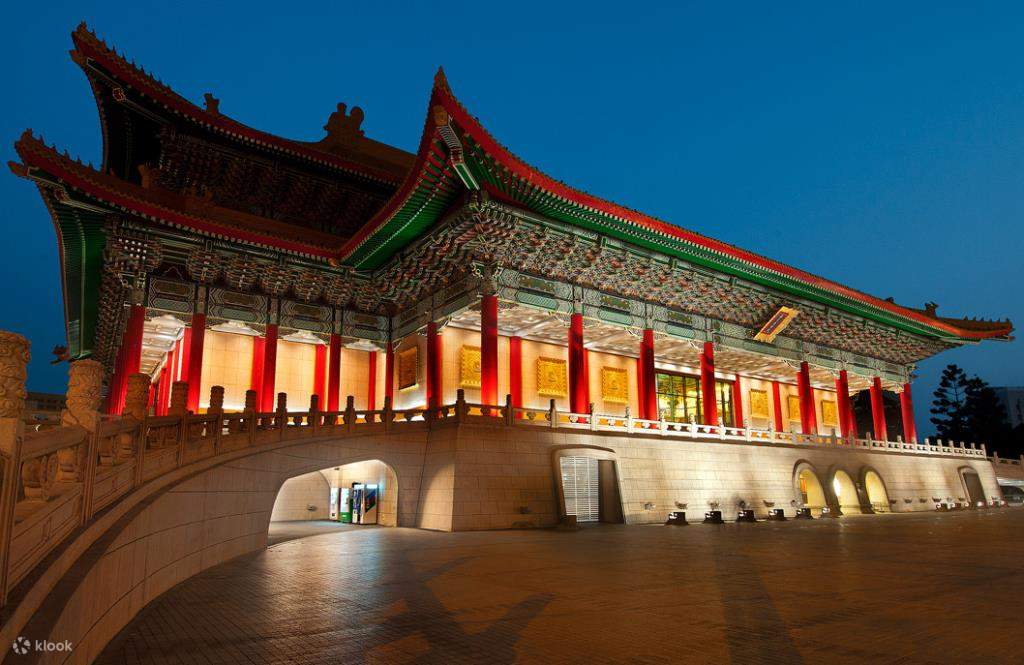 สำรวจไทเปด้วยจักรยาน: ตลาดกลางคืนและการผจญภัยขึ้นเขาช้าง