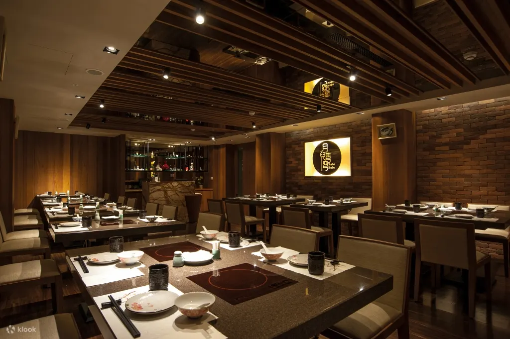 大地酒店月儿弯弯餐厅