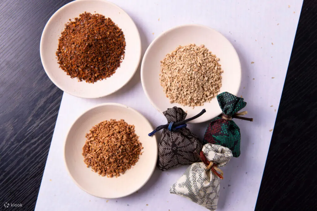 仙岩园、大岛绸缎香包