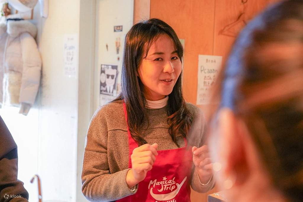 与专业厨师一起上的京都拉面和饺子烹饪课