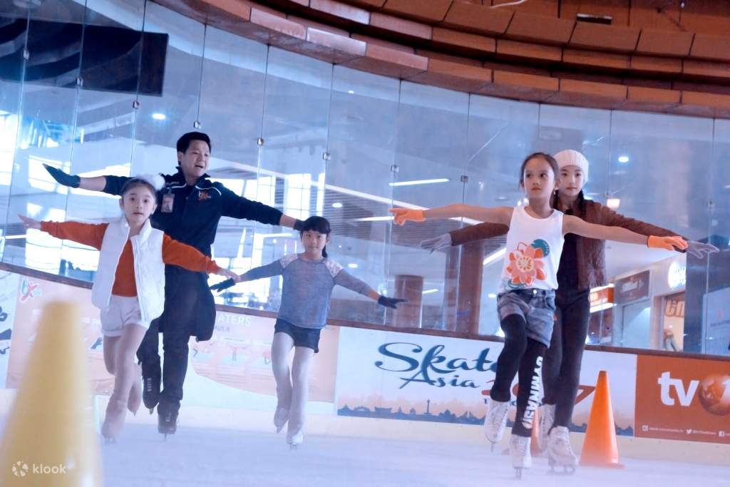 Harga tiket ice skating bintaro xchange 2021