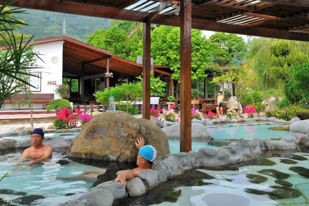 苗栗｜石风温泉城堡｜双人汤屋・大众汤・和式套房・创意料理