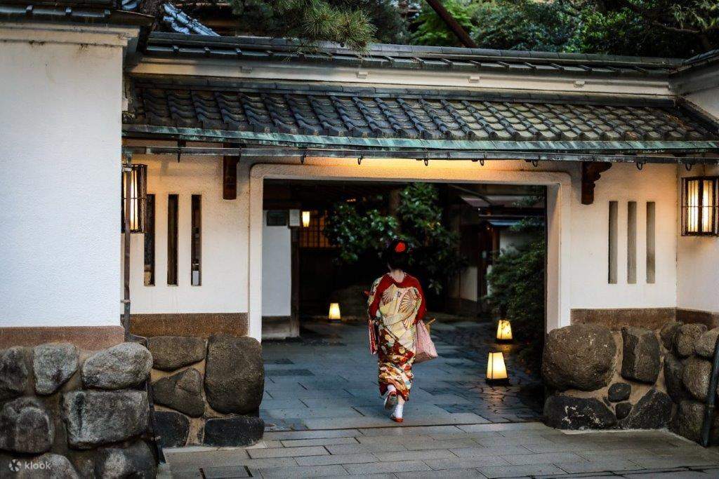 Ryotei Nabedyaya High-end Japanese Cuisine - Niigata