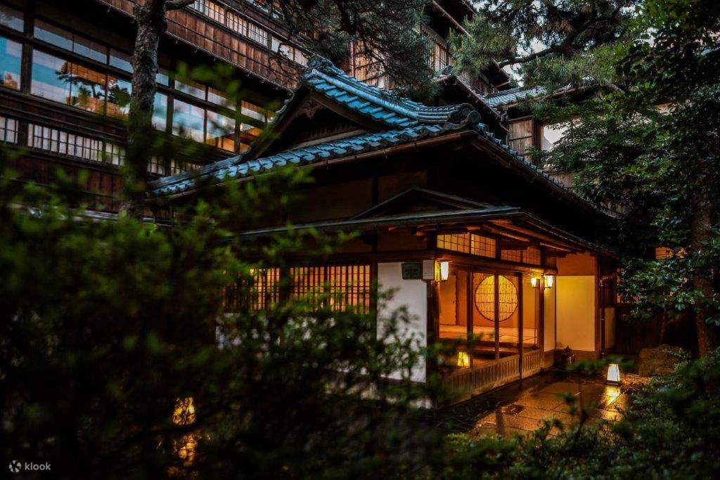 Ryotei Nabedyaya 고급 일식 요리 - 니가타