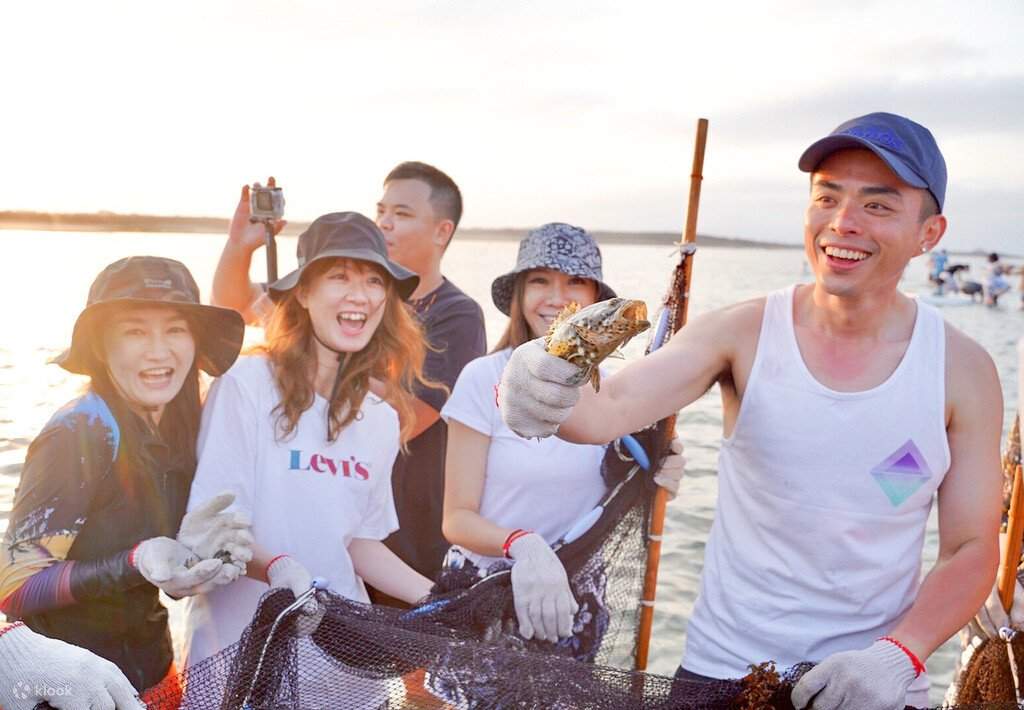 Penghu: Grouper Abundance Season Half-Day Tour - Grandma's Stone Mound Hugging & Most Primitive Rich Intertidal Zone Experience & Freshly Caught and Fried Grouper Dish