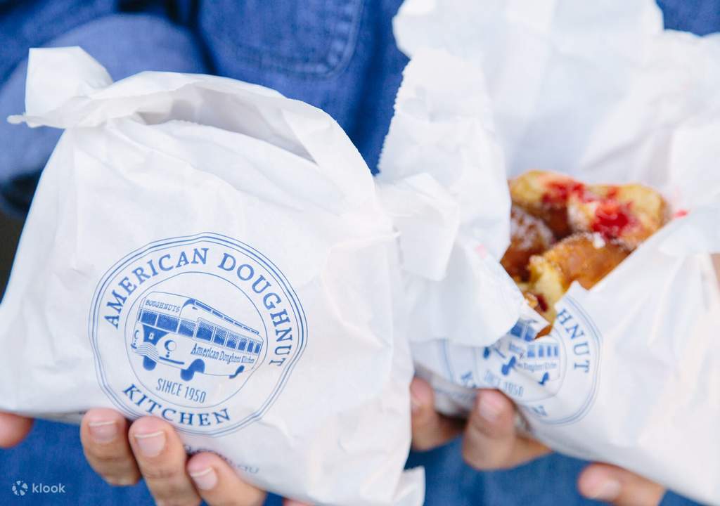 queen victoria market ultimate foodie tour