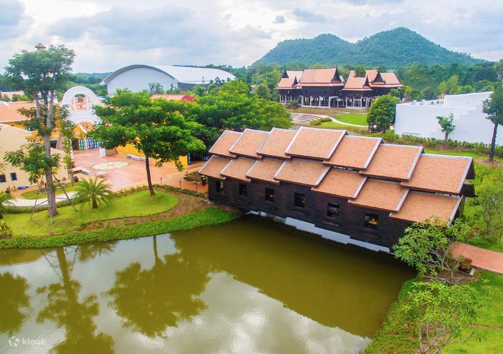 explore the attractions of mallika city