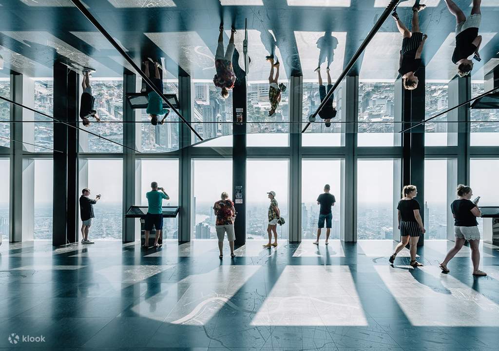 mahanakhon skywalk