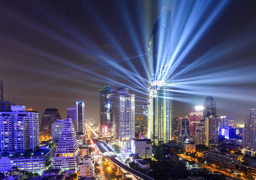 mahanakhon skywalk