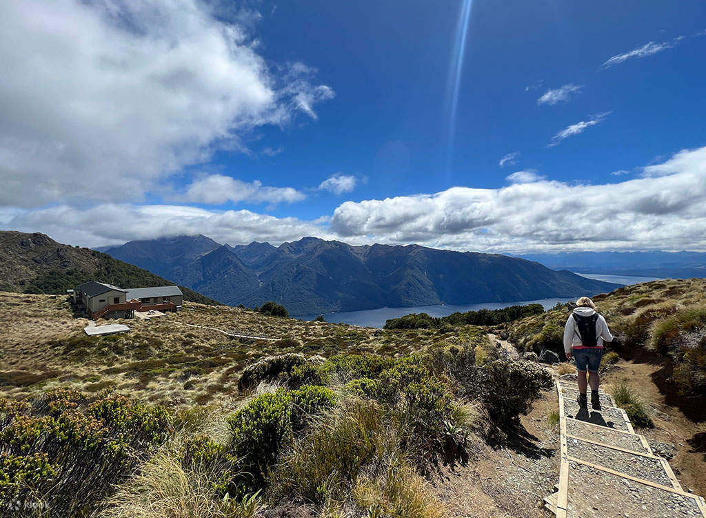 ラクスモア・ケプラー ヘリハイキング