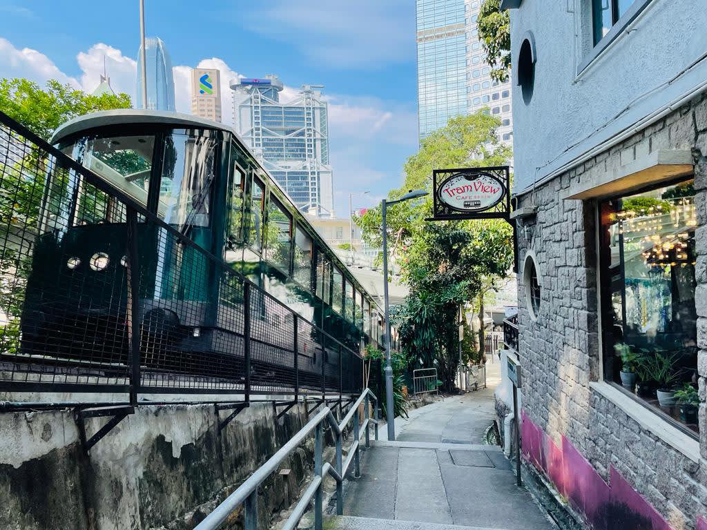 Kafe Pemandangan Tram