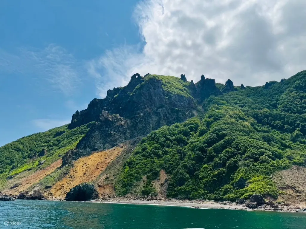 Otaru Blue Cave and Fishing Experience Cruise