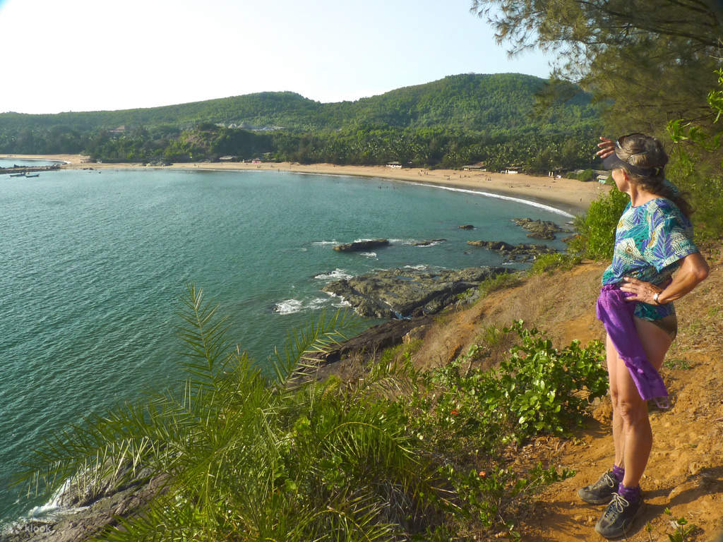 bãi biển và khách du lịch 