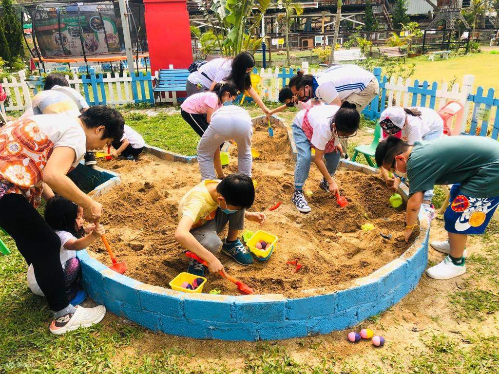 [Aktivitas orangtuaanak] Yuen Long Little White Rabbit Farm Bunny