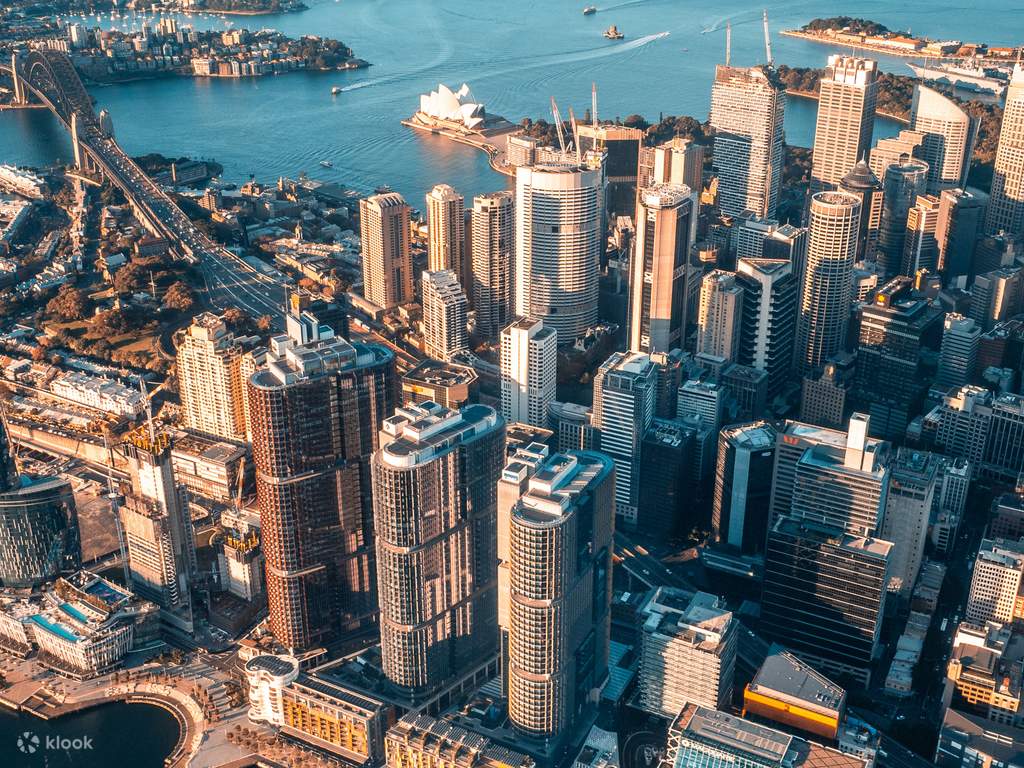 tour the harbour aboard a helicopter