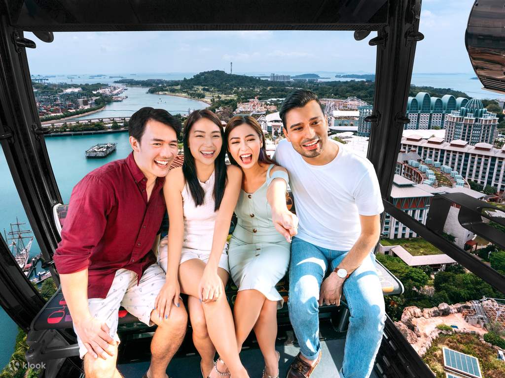 walk inside the sentosa merlion tower and enjoy panoramic views of sentosa