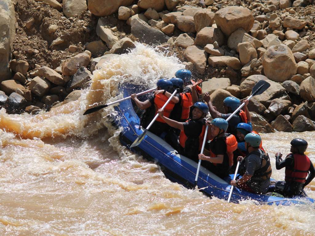 take the challenge of river rafting in padas river
