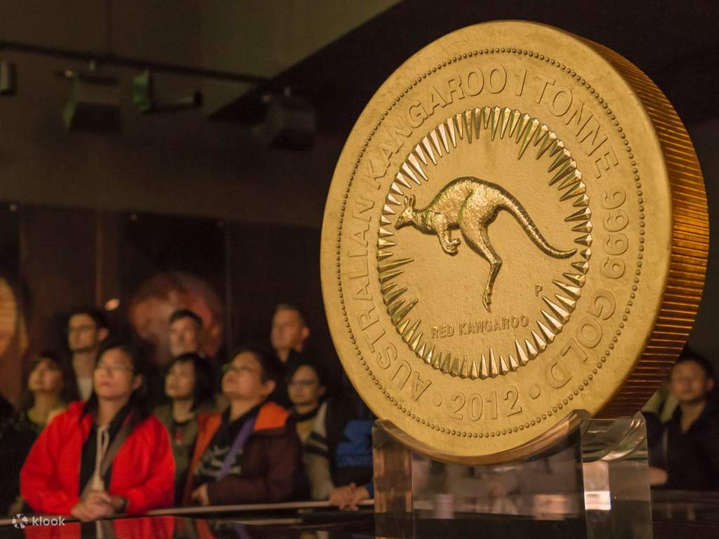 see gold glitter at the perth mint