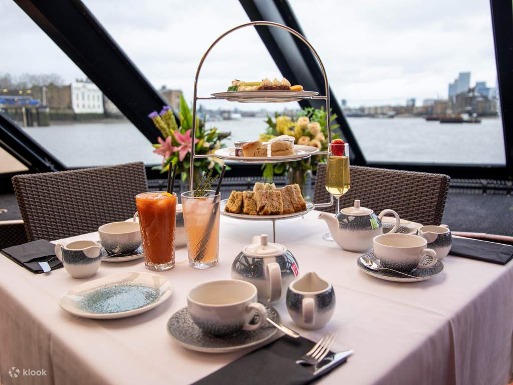enjoy a dinner cruise with a live show