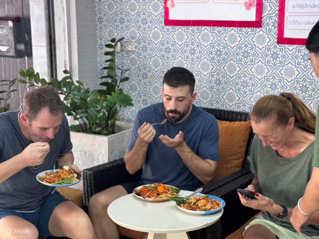 join a cooking class together