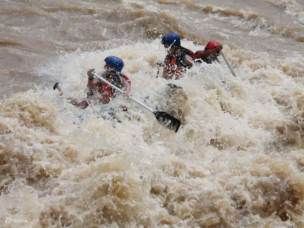 take the challenge of river rafting in padas river