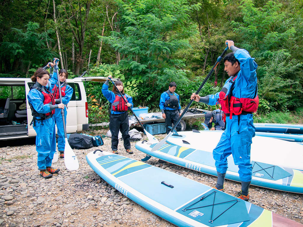 go on a tandem hang gliding experience