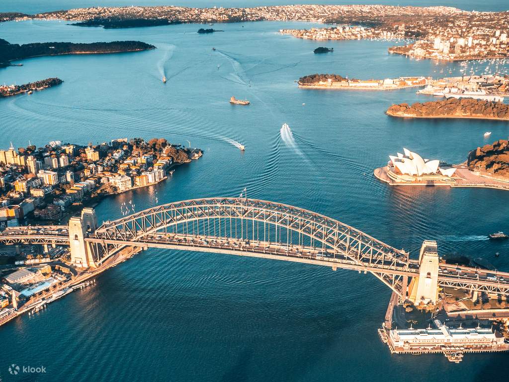 tour the harbour aboard a helicopter