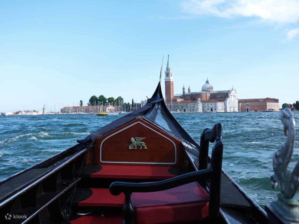 see the beautiful vintage boatyard