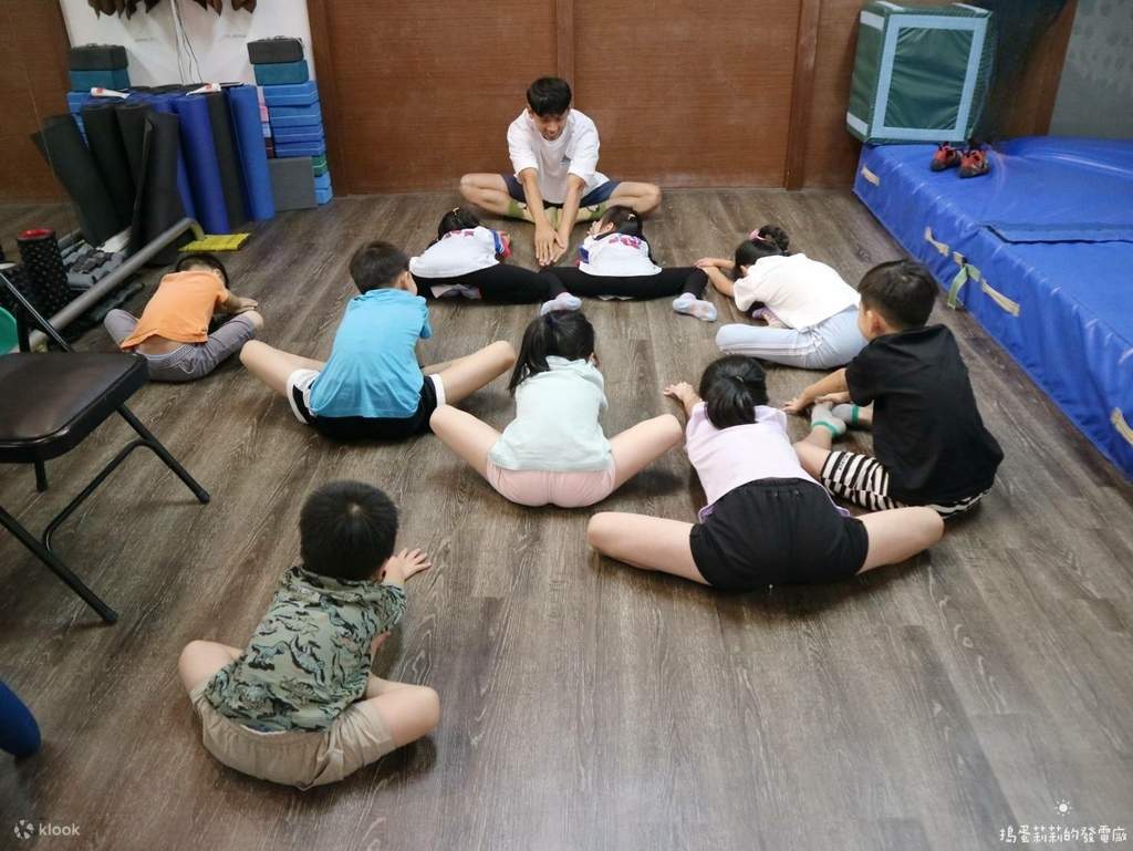 Taipei Rock Climbing Fitness Classroom Bouldering