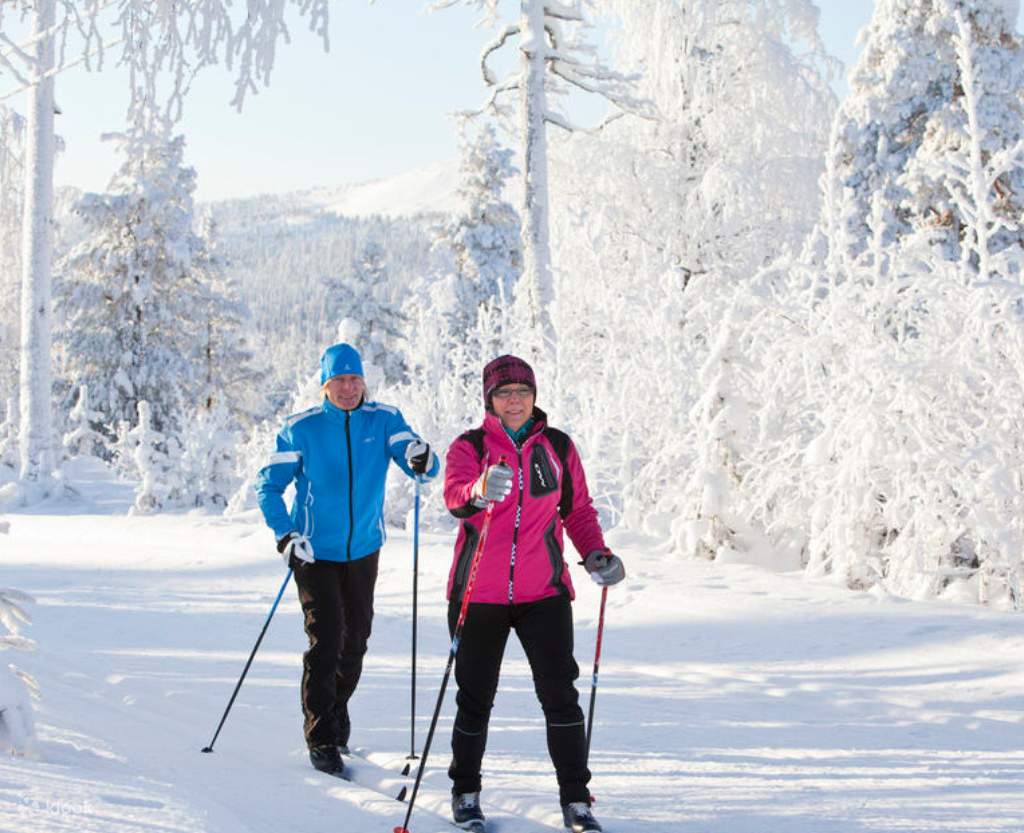 skiing