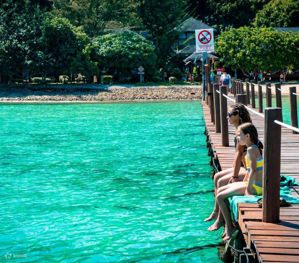 explore the scenic tunku abdul rahman park