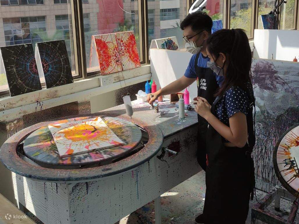 Spin Art with Spin Paint House - Klook Singapore