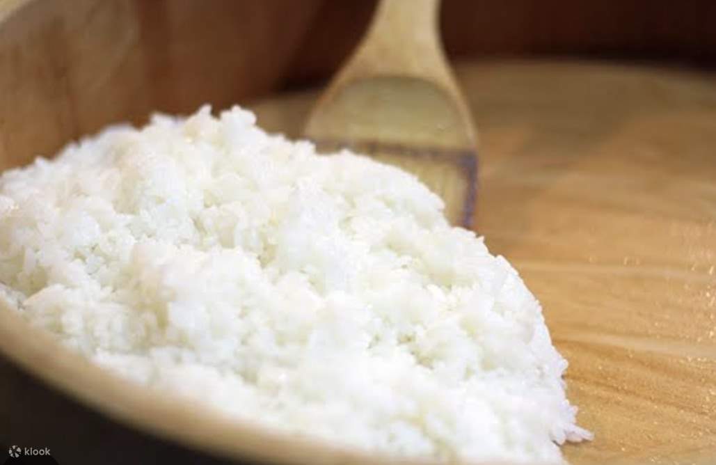 在富士山脚下体验正宗寿司课程